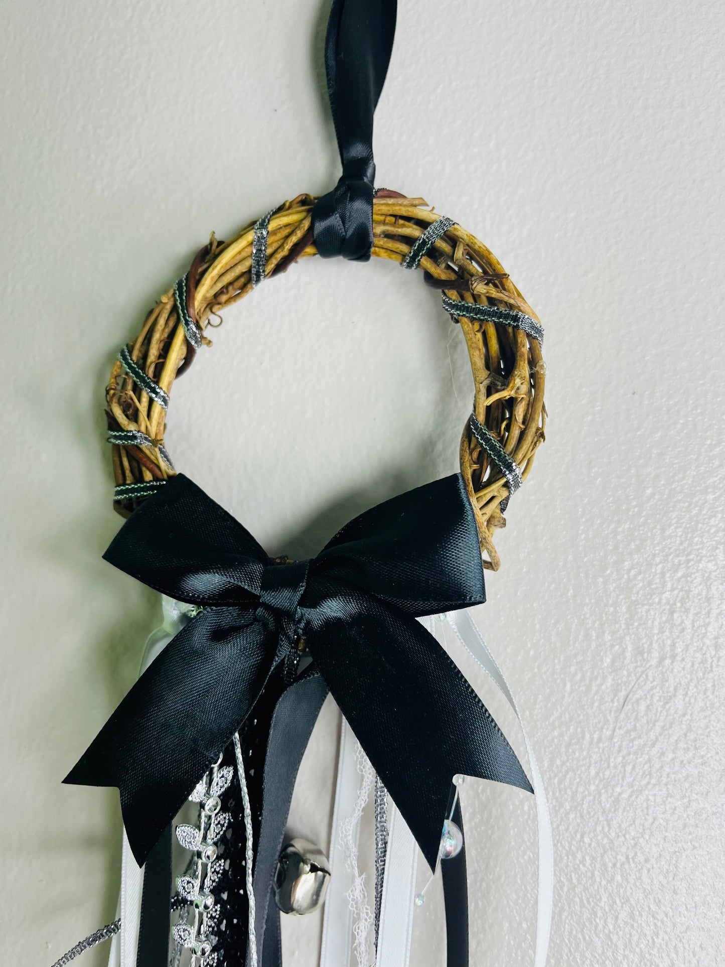 ✨ Mini Wreath — Elegant Black & White Décor with Silver Bells ✨