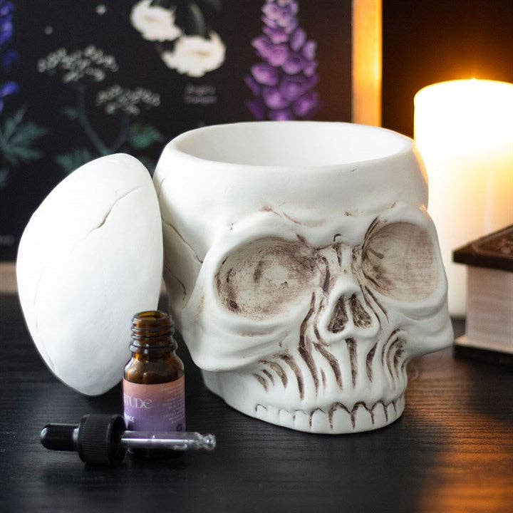 Gothic Weathered Skull Oil Burner and Wax Warmer